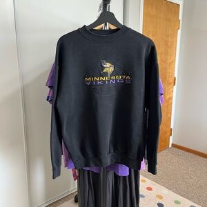 Vintage LOGO 7 Black Minnesota Vikings Crewneck Sweater